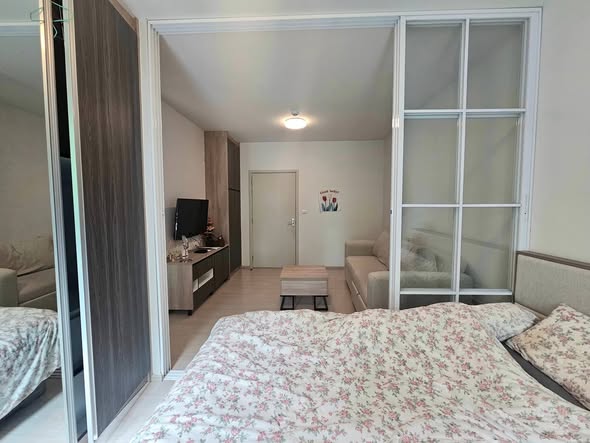 bedroom and room interior of UNiO Sukhumvit 72