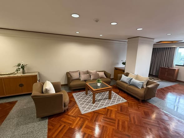 living room of United Tower Thong Lor