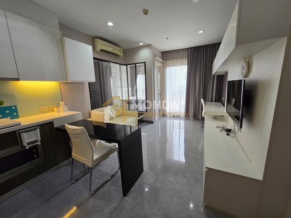 Urbano Absolute Sathon-Taksin