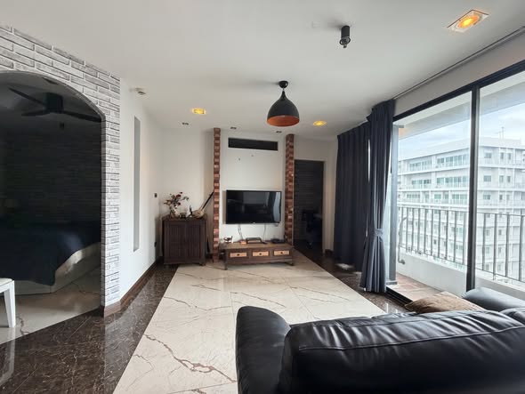 bedroom and living room of VANA Residences Sukhumvit 26