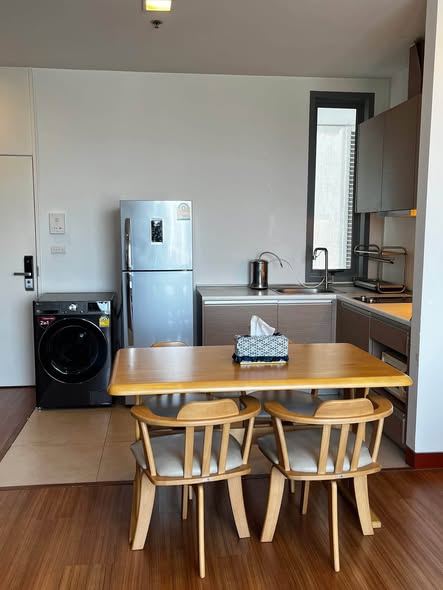 Vantage Condominium