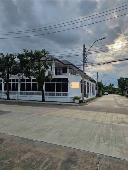 Vararom Premium House Watcharapol-ChatuChot | Q House