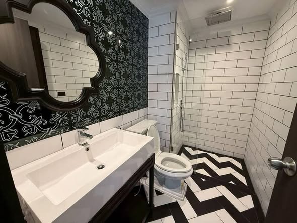 bathroom of Venetian Signature Condo Resort Pattaya