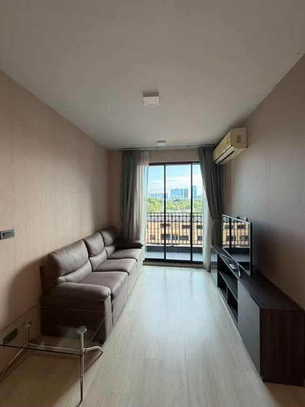 living room and bedroom of Venio Sukhumvit 10
