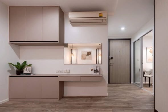 room interior and bathroom of Very Sukhumvit 72 เวรี่ สุขุมวิท 72