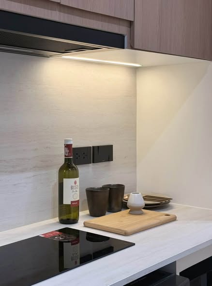 bathroom and kitchen of Viengping Mansion condominium