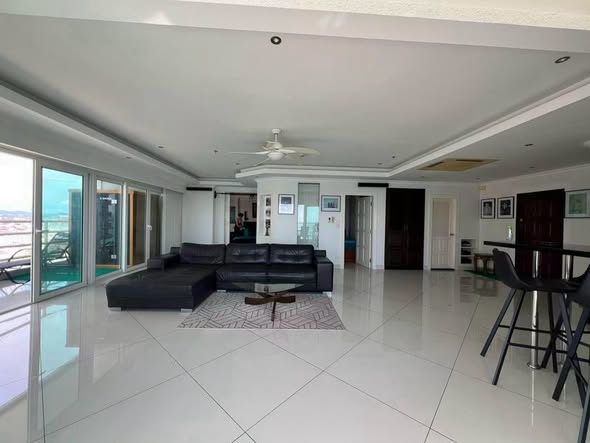 living room and room interior of View Talay 6 Pattaya