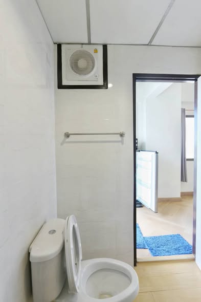 room interior and bathroom of View Tower