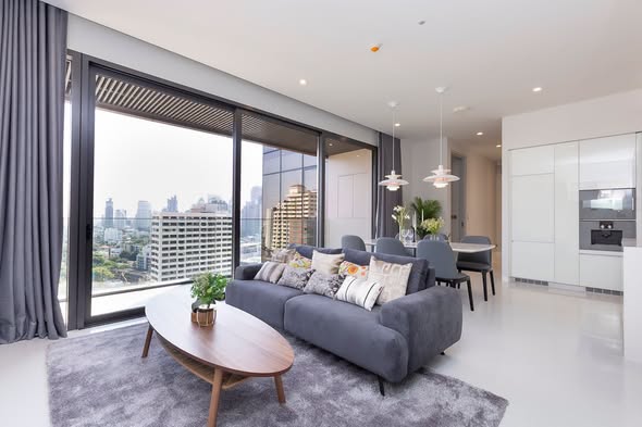 bedroom and living room of VITTORIO Sukhumvit 39 วิตโตริโอ สุขุมวิท 39