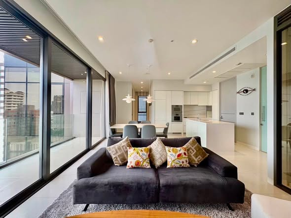 living room and room interior of VITTORIO Sukhumvit 39 วิตโตริโอ สุขุมวิท 39