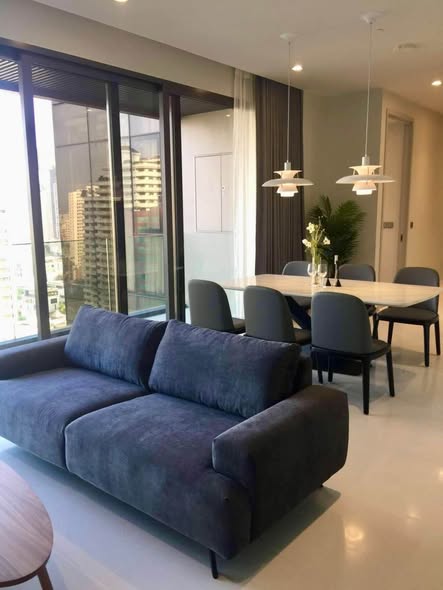 living room and room interior of VITTORIO Sukhumvit 39 วิตโตริโอ สุขุมวิท 39