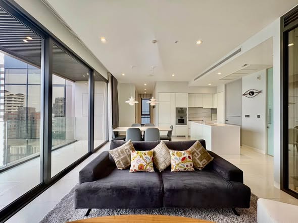 living room and room interior of VITTORIO Sukhumvit 39 วิตโตริโอ สุขุมวิท 39