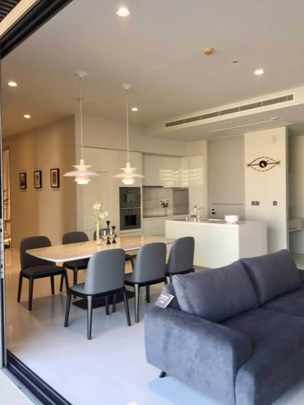 living room and room interior of VITTORIO Sukhumvit 39 วิตโตริโอ สุขุมวิท 39