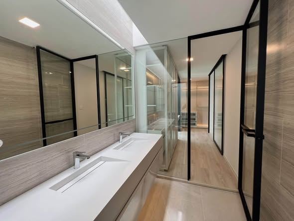 room interior and bathroom of VIVE กรุงเทพกรีฑา