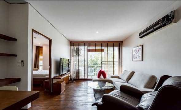living room and room interior of Von Napa Sukhumvit 38