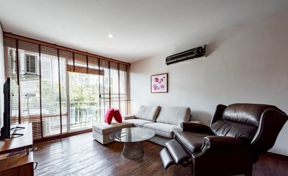 living room and room interior of Von Napa Sukhumvit 38