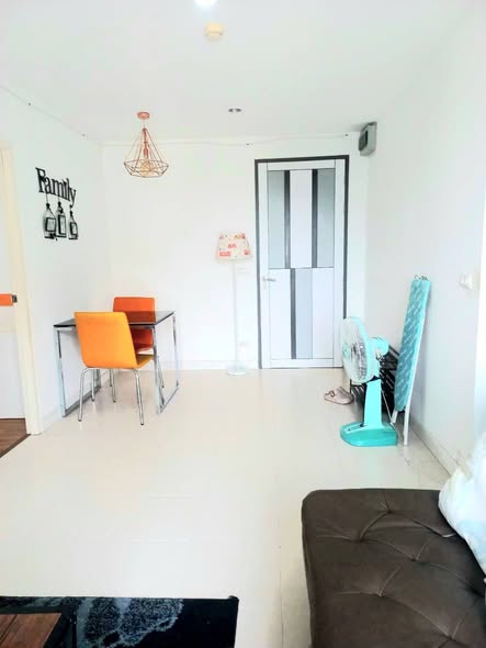 living room of VOQUE Place Sukhumvit 107 – Bearing 2 : โว้ค เพลส สุขุมวิท 107 – แบริ่ง 2