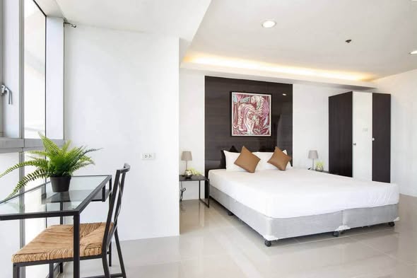 bedroom of Waterford Diamond Tower