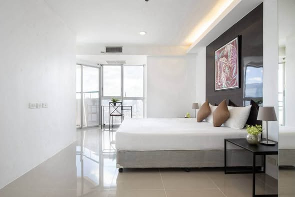 bedroom of Waterford Diamond Tower