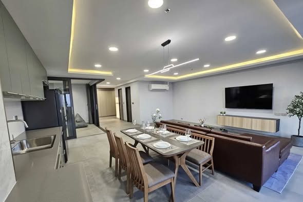 kitchen of Waterford Diamond Tower