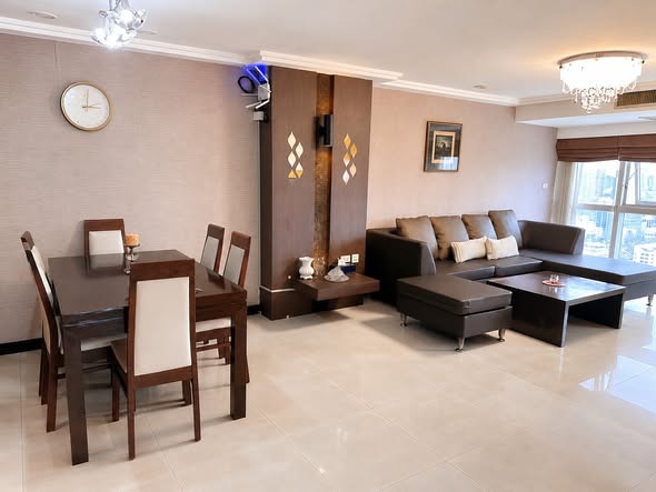 living room of Waterford Diamond Tower