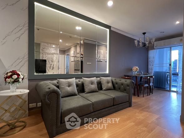 living room and room interior of Waterford Diamond Tower