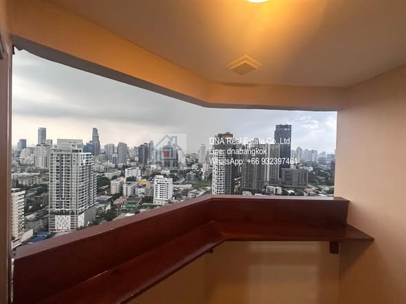 room interior of Waterford Diamond Tower