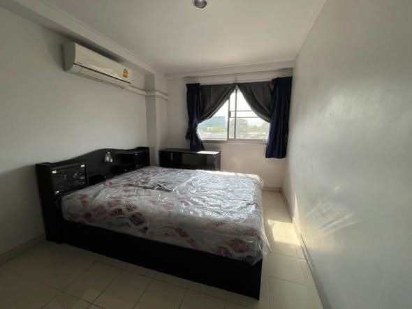 bedroom of Waterford Park Rama 4