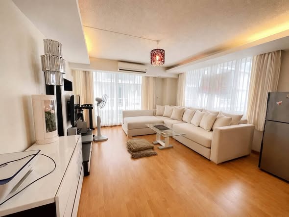 living room of Waterford Sukhumvit 50