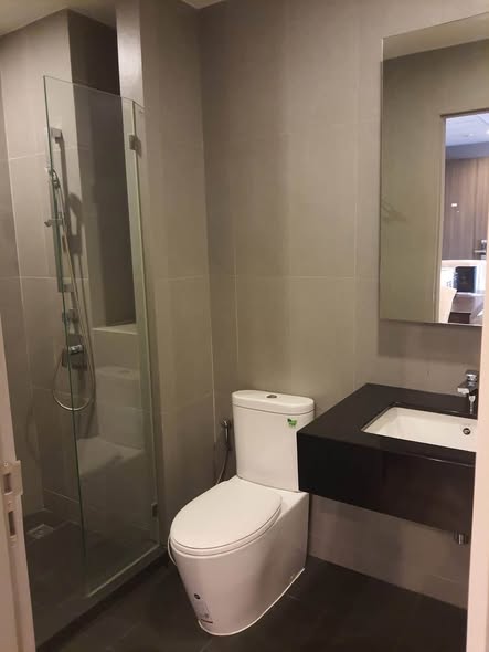 bathroom of Whizdom Avenue Ratchada-Ladprao
