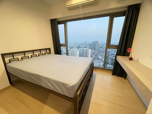 bedroom of Whizdom Connect Sukhumvit
