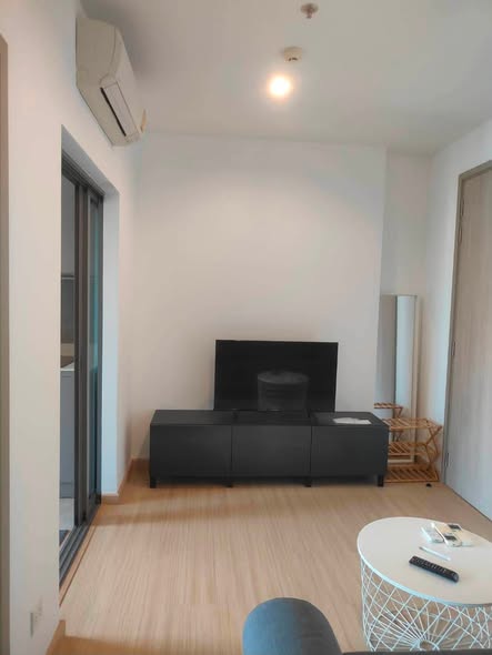bedroom and living room of Whizdom Connect Sukhumvit