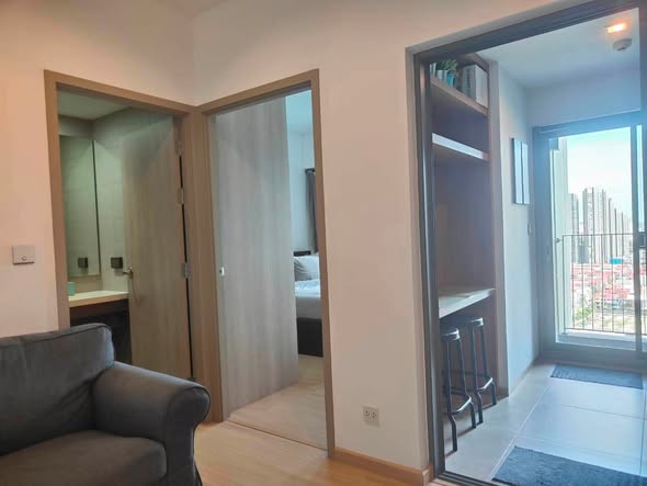 bedroom and room interior of Whizdom Connect Sukhumvit