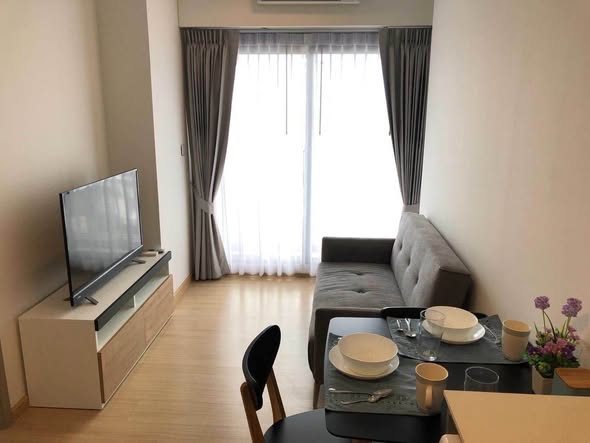 living room and bedroom of Whizdom Connect Sukhumvit
