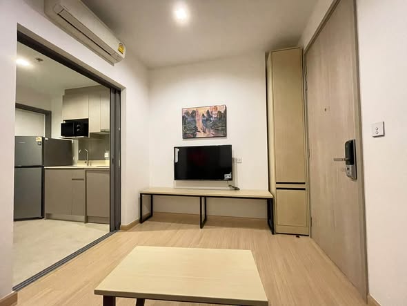 room interior of Whizdom Connect Sukhumvit