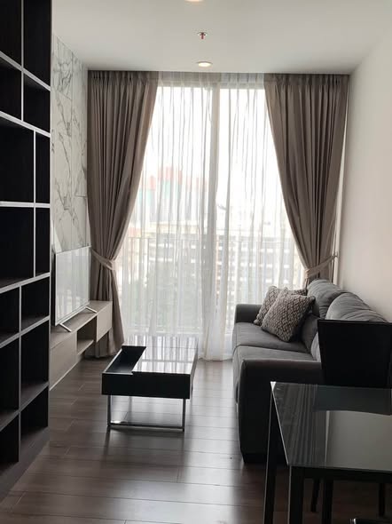 bedroom and living room of Whizdom Essence Sukhumvit วิสซ์ดอม เอสเซ้นส์ สุขุมวิท
