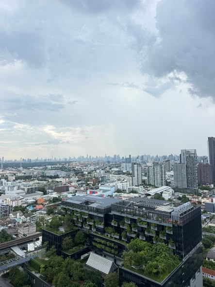 Whizdom Essence Sukhumvit วิสซ์ดอม เอสเซ้นส์ สุขุมวิท