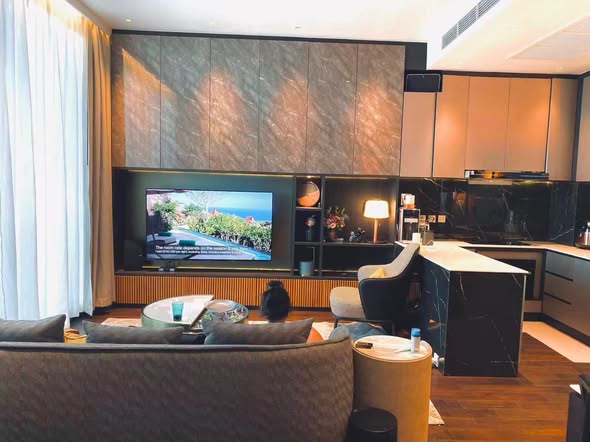 living room and room interior of Whizdom Essence Sukhumvit วิสซ์ดอม เอสเซ้นส์ สุขุมวิท