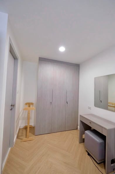 room interior and bathroom of Whizdom Punnawithi Station วิสซ์ดอม ปุณณวิถี สเตชั่น