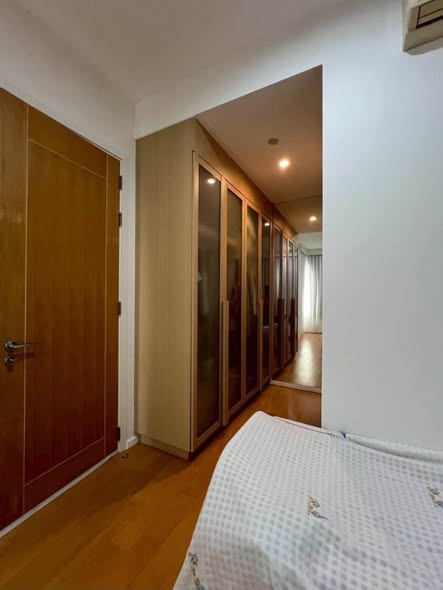 bedroom and room interior of Wind Ratchayothin Condominium