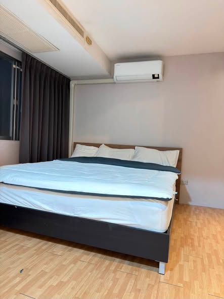 bedroom of Witthayu Complex