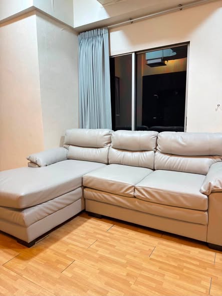 bedroom and living room of Witthayu Complex