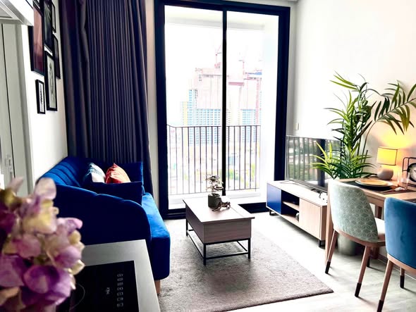 living room of XT Ekkamai