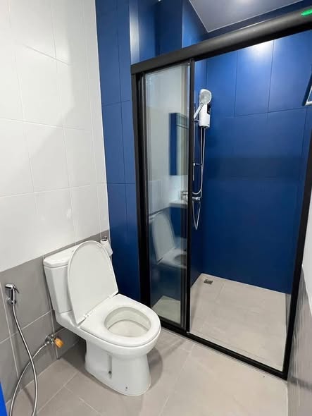 room interior and bathroom of XT Ekkamai