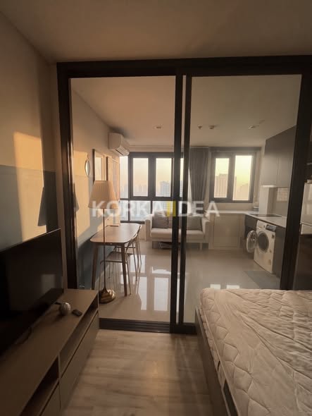 bedroom and room interior of XT HUAIKHWANG