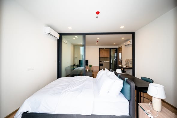 bedroom and room interior of XT Phayathai
