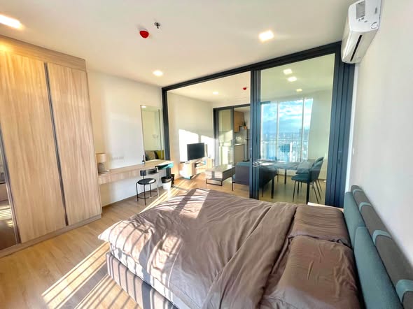 bedroom and room interior of XT Phayathai
