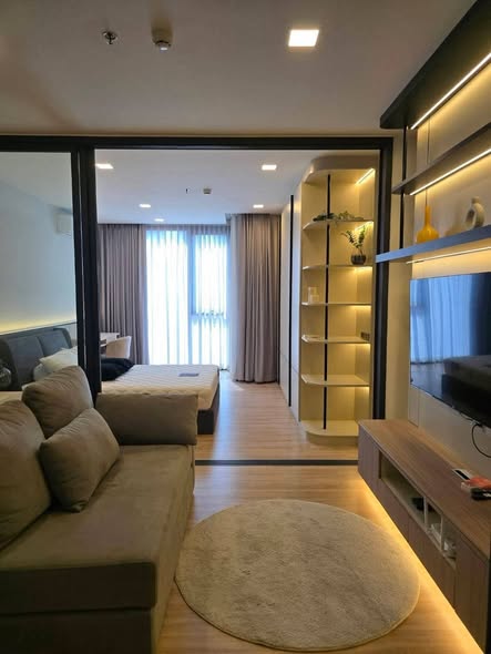 living room and bedroom of XT Phayathai