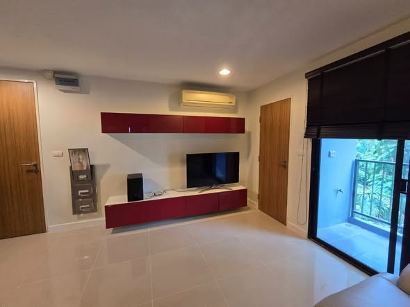 room interior of Zenith Place Sukhumvit 42