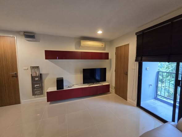 room interior of Zenith Place Sukhumvit 42